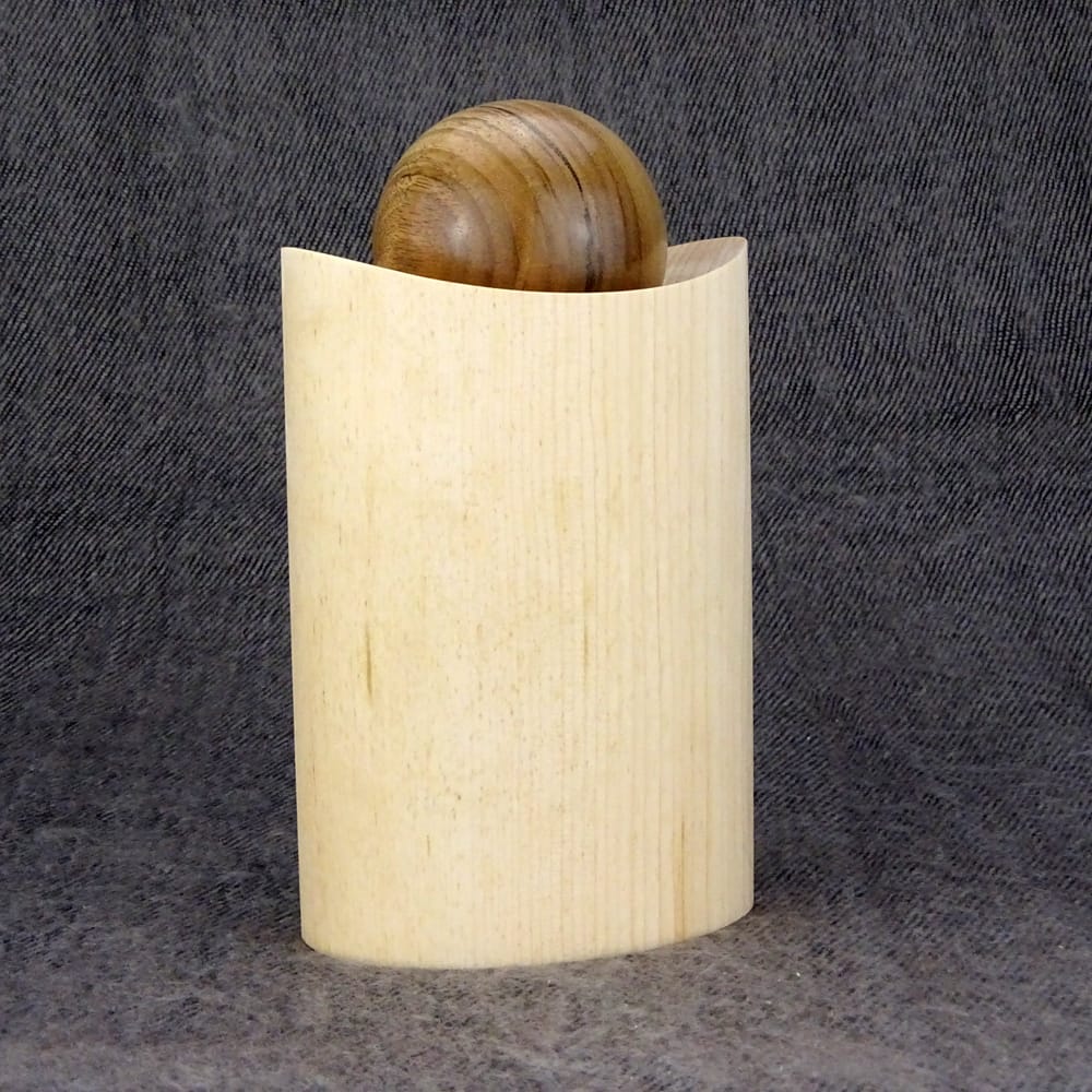 Ovale Deko-Dose mit Nuss-Kugel – Bild 3