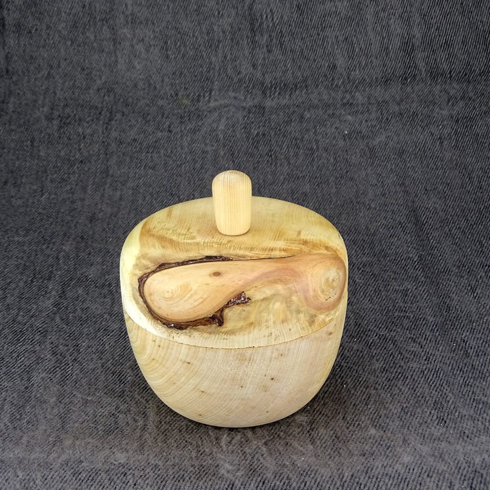 Zirbendose mit Deckel