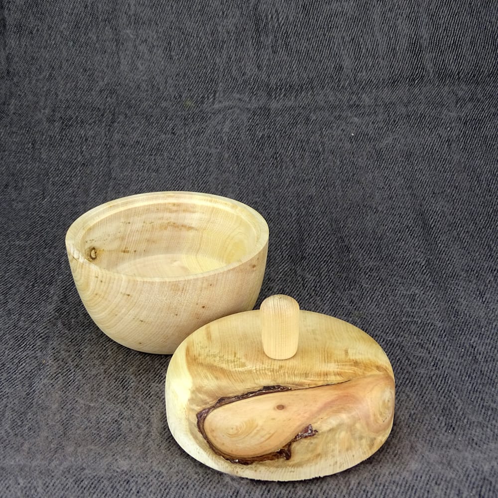 Zirbendose mit Deckel